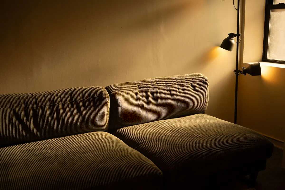 How to Layer Warm Lighting in a Cozy Living Room
